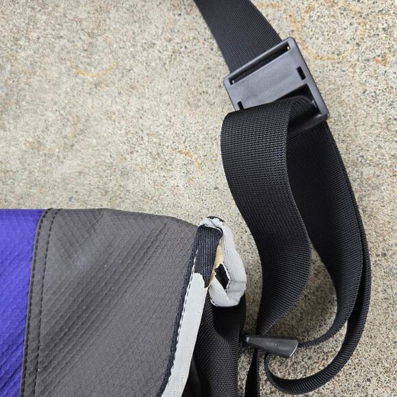 Vtg TIMBUK2 Embroidered Swirl Logo Colorblock Outdoors Gorp Medium Shoulder Bag - Picture 6 of 7